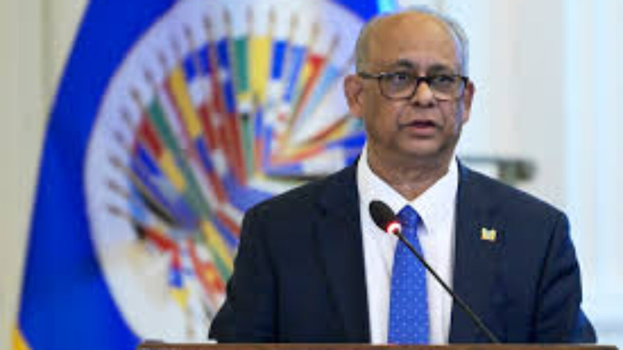 Albert Ramdin define el nuevo rol de la OEA en Venezuela: “Si tomamos partido, nos convertimos en parte del problema”