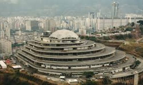 Traslados en El Helicoide: Familiares denuncian hermetismo ante presunto cierre