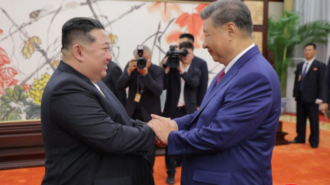 Xi Jinping aterriza en Pionyang: China busca reafirmar su influencia sobre Corea del Norte