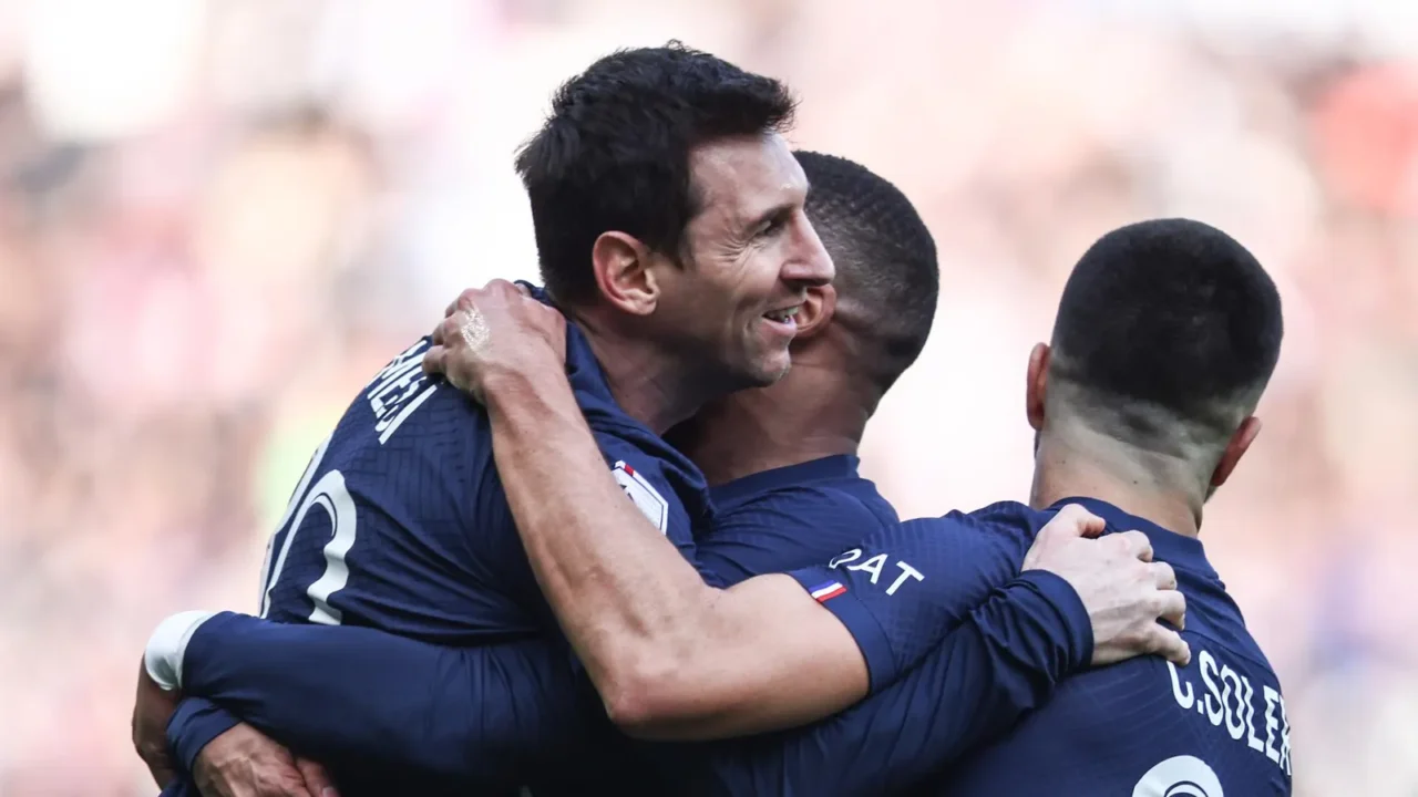 Messi y Mbappé salvan a Galtier, surrealismo en el PSG