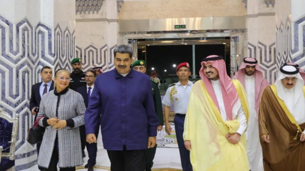 Presidente Maduro llegó a Arabia Saudí este domingo para reuniones con el rey y el príncipe heredero