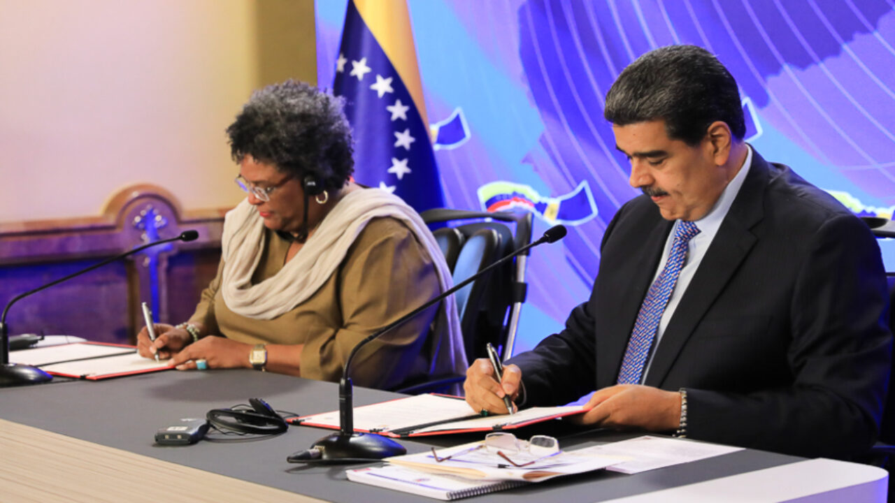 Venezuela y Barbados suscriben acuerdos de cooperación bilateral