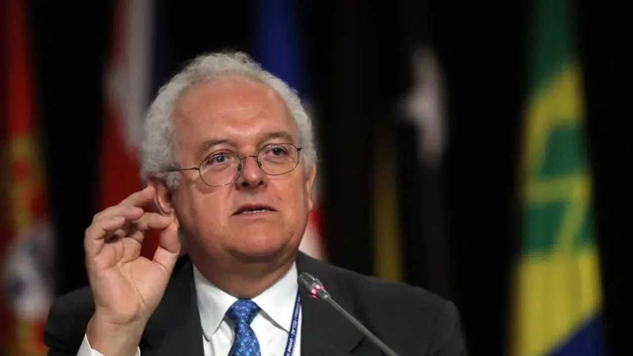 Ministro de Hacienda colombiano confirma posibilidad de que Venezuela exporte gas al país vecino