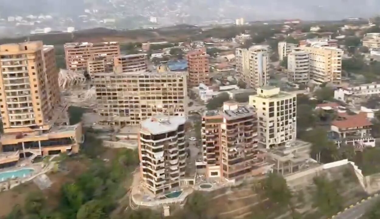 La Guaira: Imágenes aéreas exponen la escala de la devastación tras sismos de gran magnitud