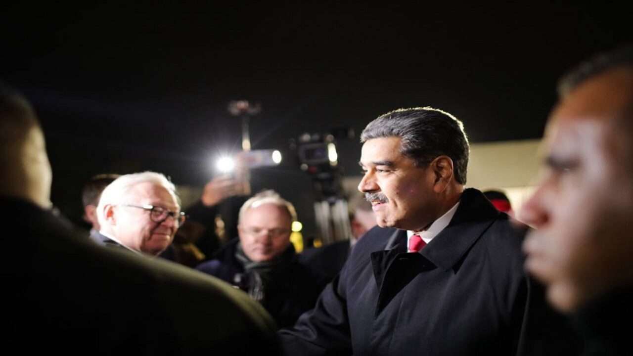 Presidente Maduro llega a Moscú y reafirma su llamado a la paz global
