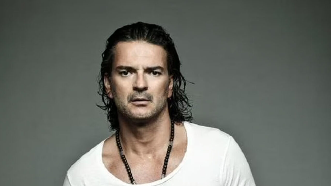 Ricardo Arjona se retira de los escenarios