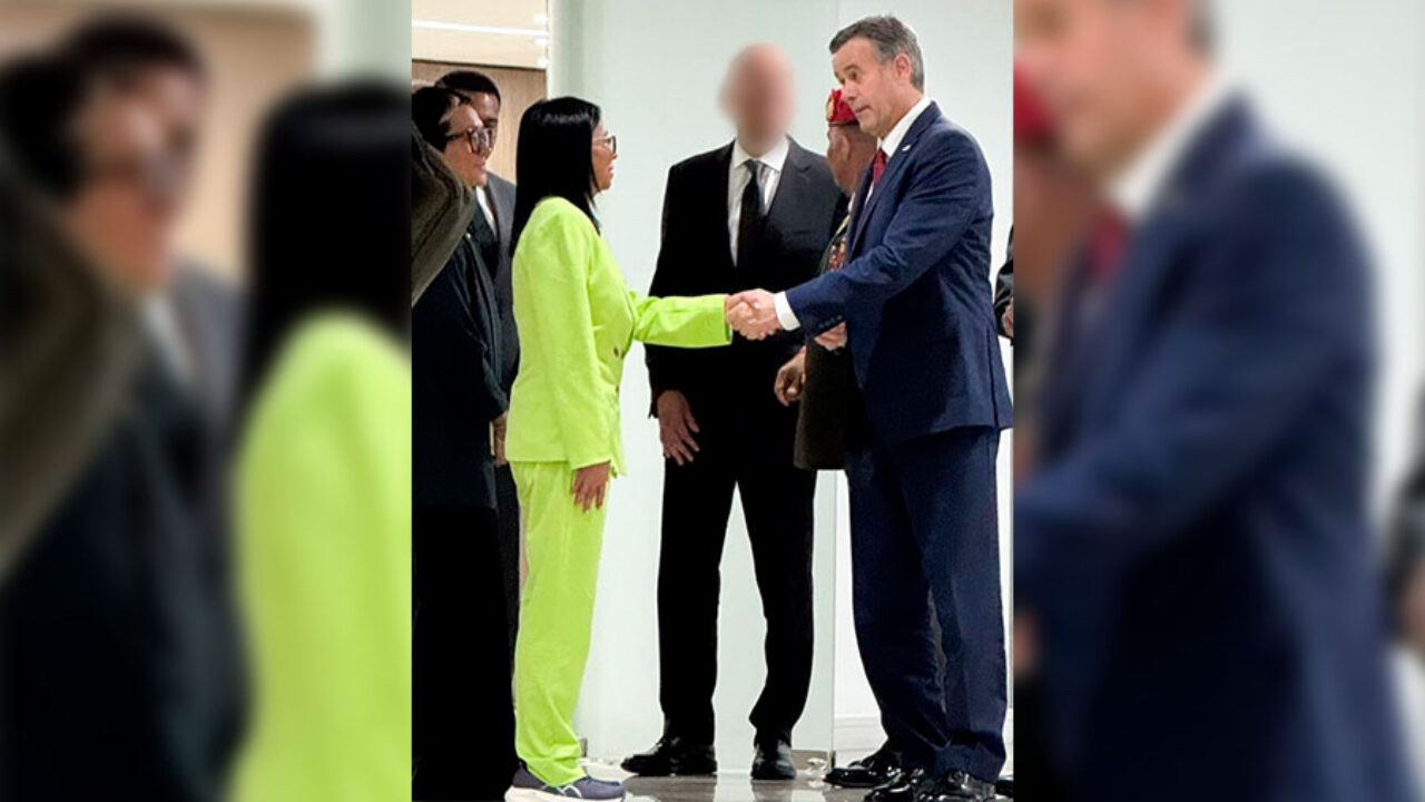 Delcy Rodríguez se reunió con el director de la CIA, John Ratcliffe, en Caracas