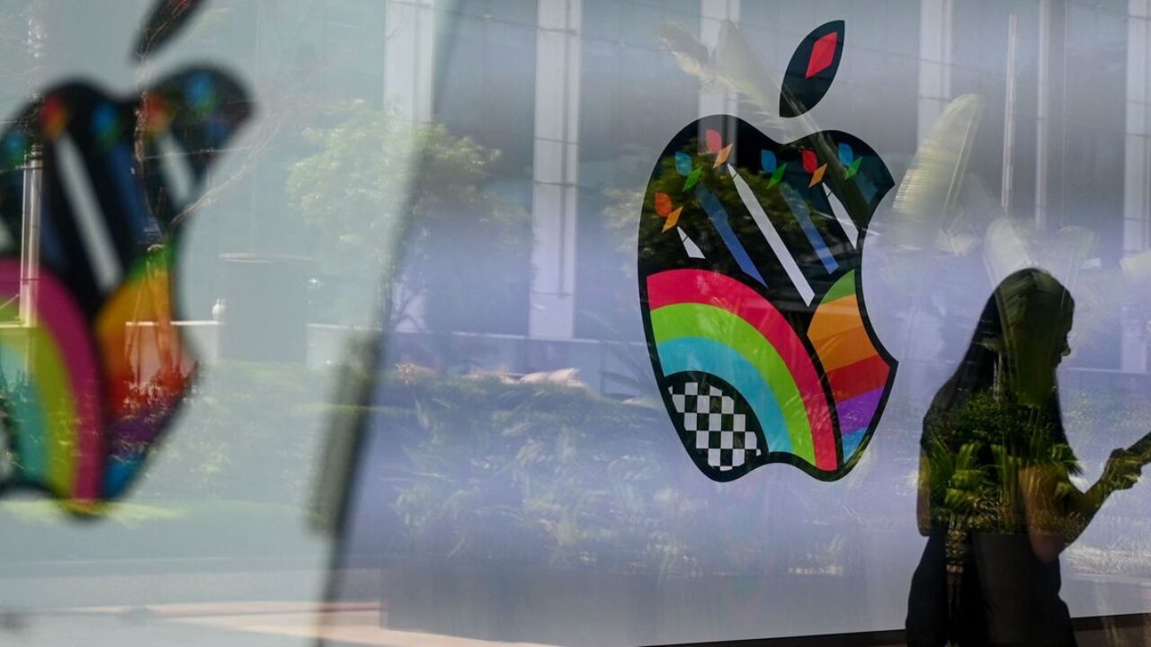 Apple prohíbe el uso de ChatGPT a sus empleados por riesgo de filtraciones