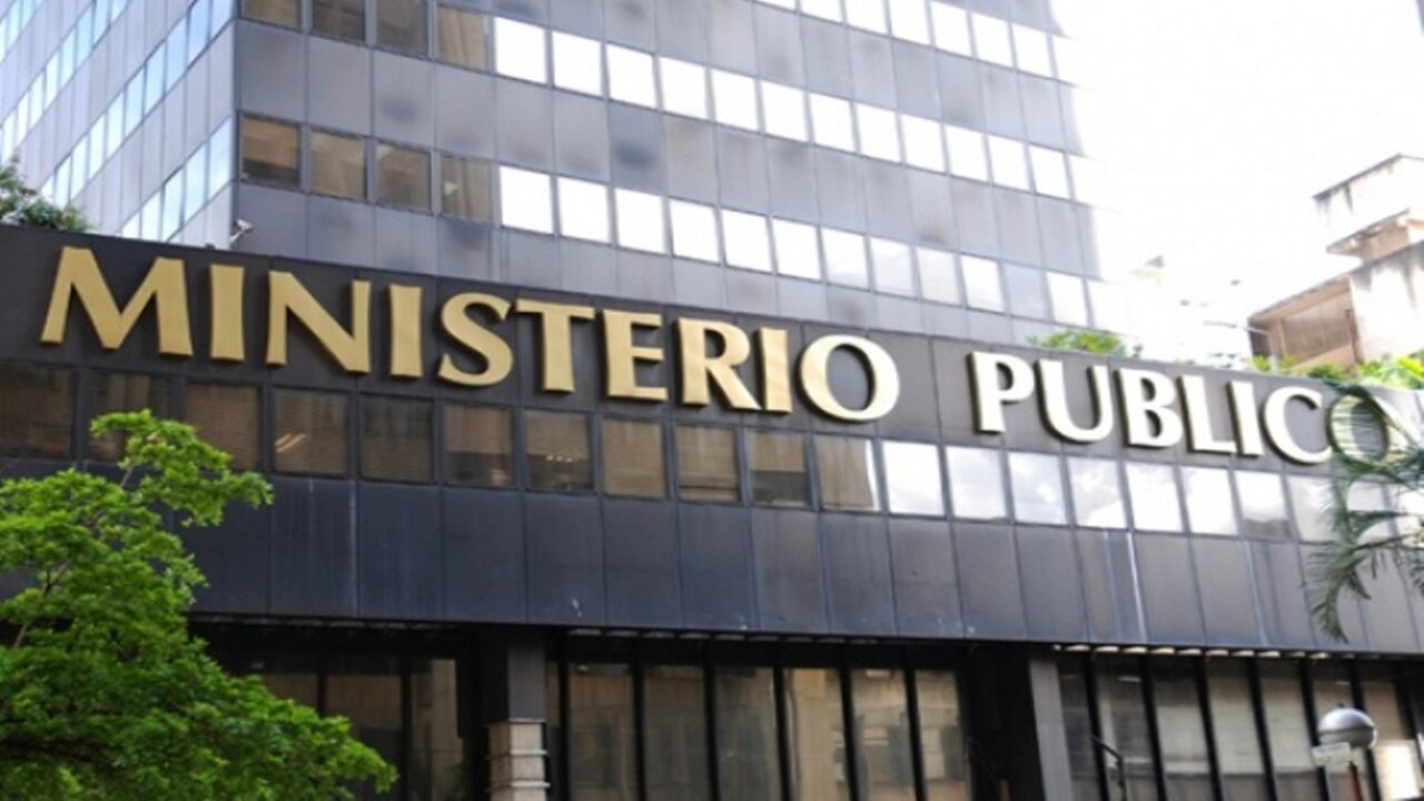 Decomisan 10 gandolas cargadas de material estratégico de Pdvsa