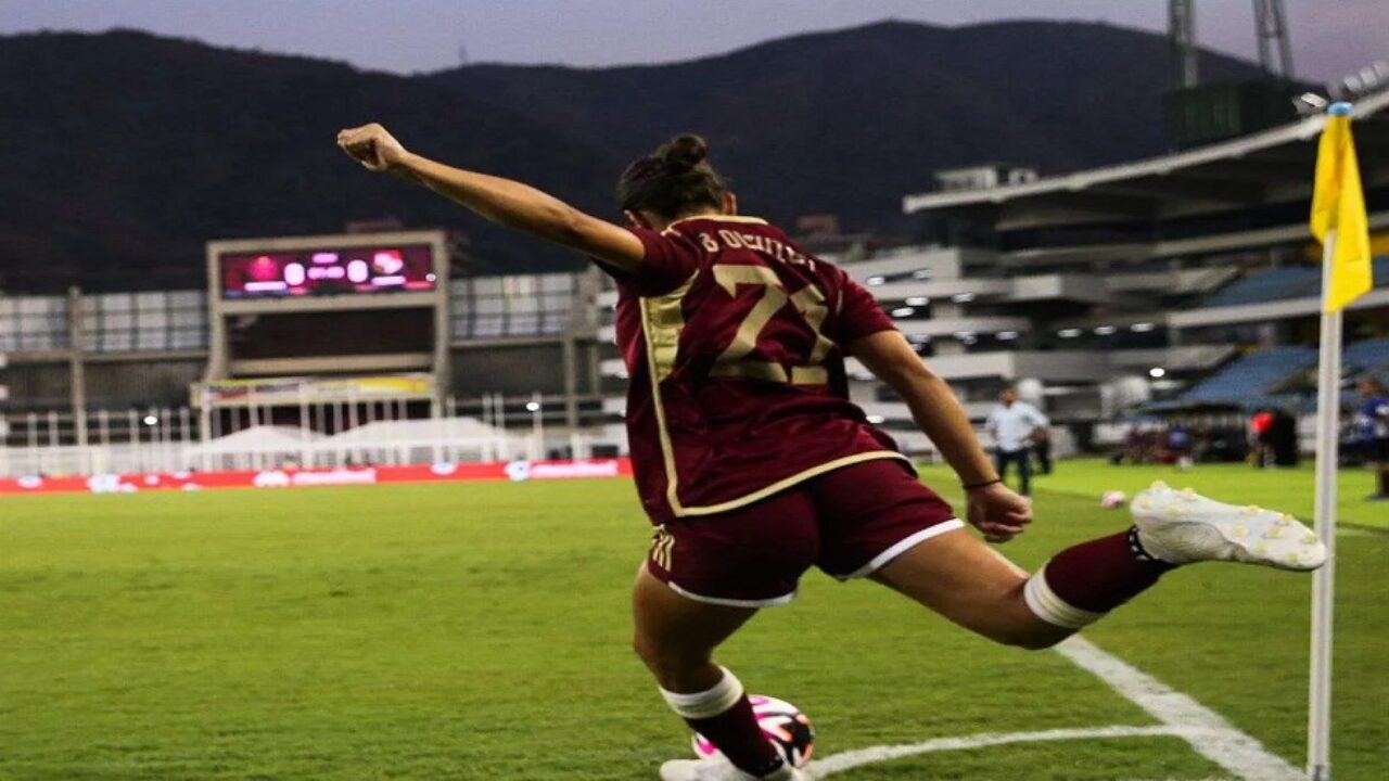 Vino tinto femenino golea 3 – 0 a la selección femenina de Panamá