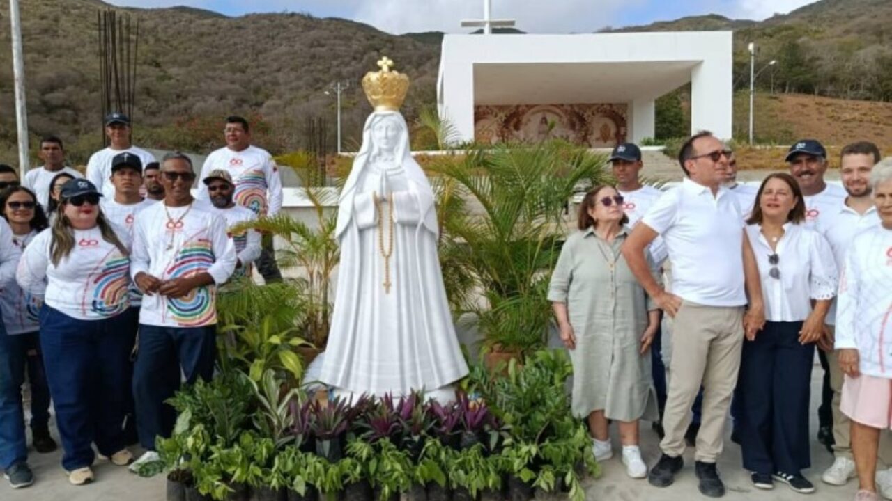 De Italia a Margarita: Develan monumental Virgen del Valle en mármol de Carrara
